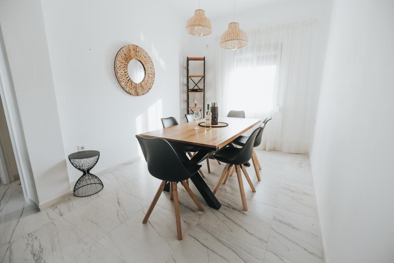 Shiny Nab Super Family Apartment Malaga Exterior photo